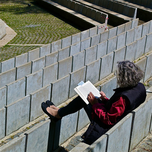 reading in Lisbon
